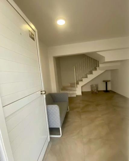 Image No.12-3 Bed Maisonette for sale
