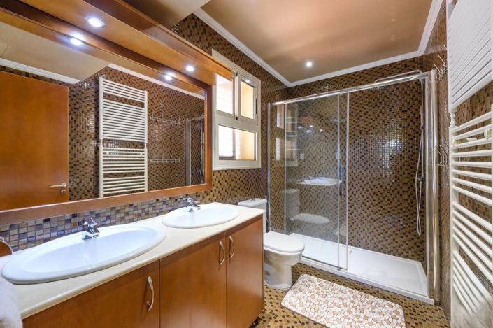 Image No.19-5 Bed Villa for sale