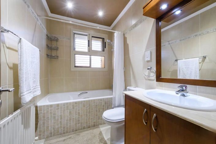 Image No.32-5 Bed Villa for sale