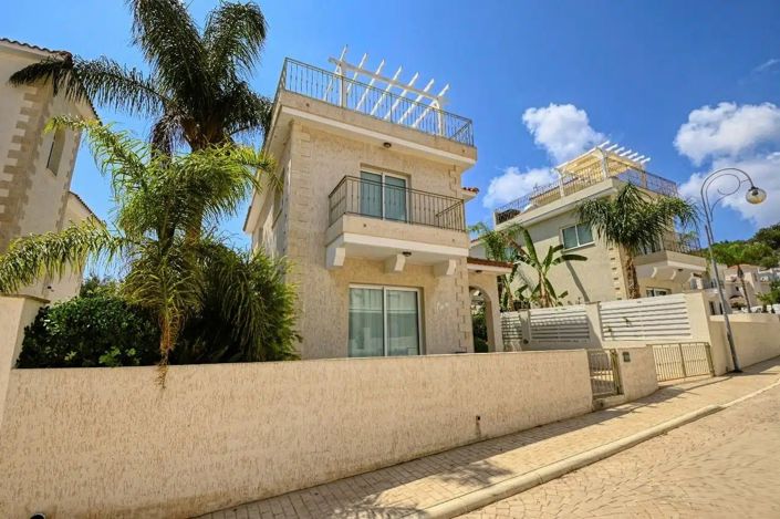 Image No.4-3 Bed Villa for sale