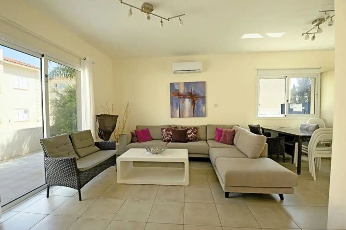 Image No.5-3 Bed Villa for sale