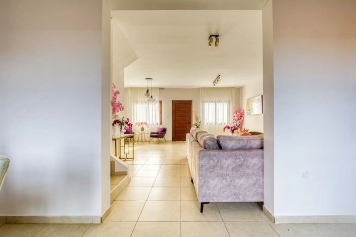 Image No.14-2 Bed Townhouse for sale