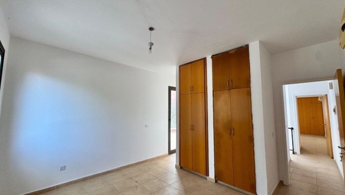 Image No.18-3 Bed Townhouse for sale