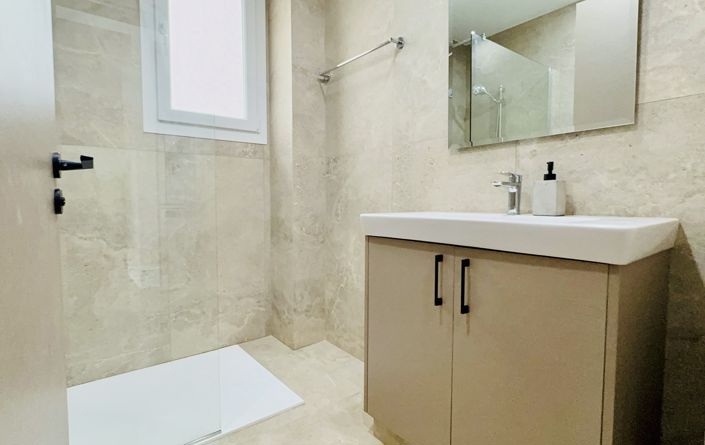Image No.12-2 Bed Apartment for sale