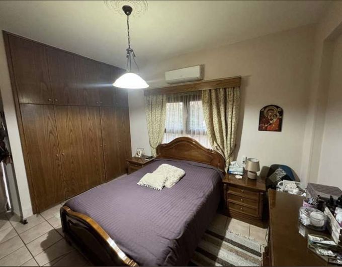 Image No.12-3 Bed Townhouse for sale