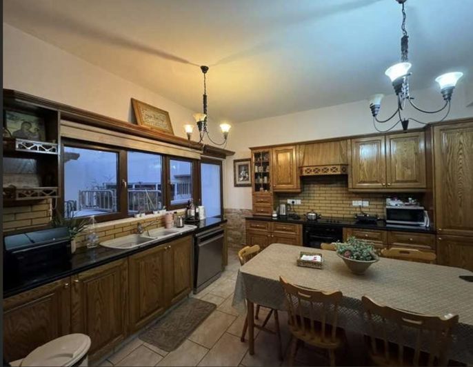 Image No.5-3 Bed Townhouse for sale