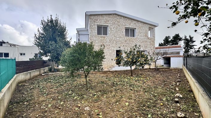 Image No.2-4 Bed Villa for sale
