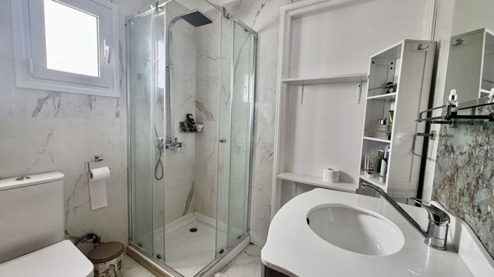 Image No.15-6 Bed Villa for sale