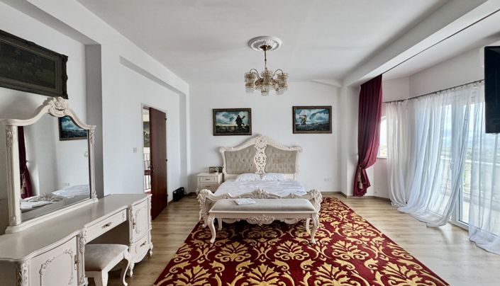 Image No.19-6 Bed Villa for sale