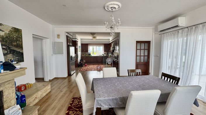 Image No.28-6 Bed Villa for sale
