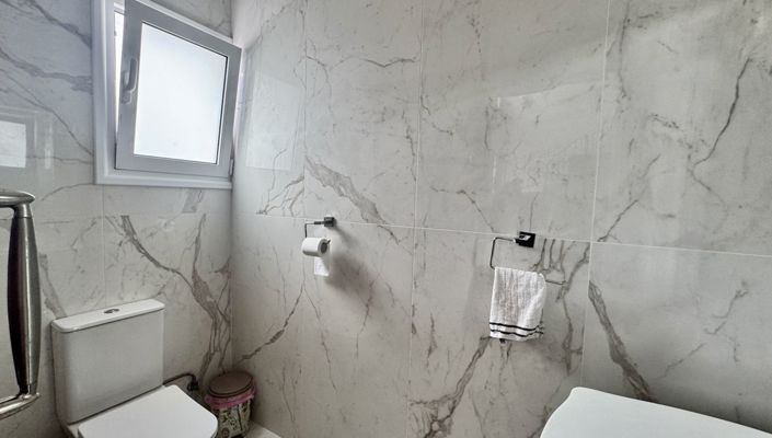 Image No.6-6 Bed Villa for sale