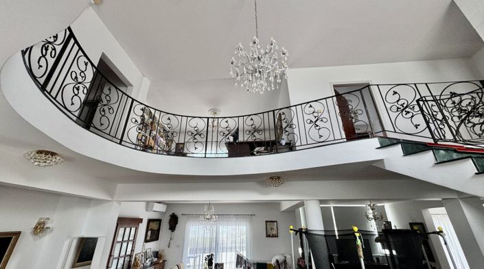 Image No.8-6 Bed Villa for sale
