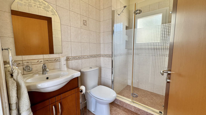 Image No.27-5 Bed Villa for sale