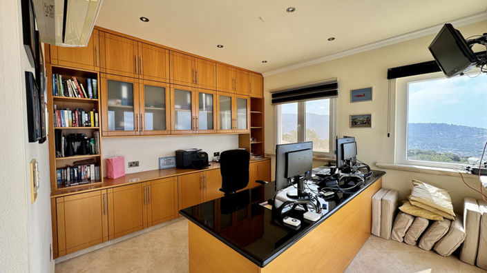 Image No.35-5 Bed Villa for sale