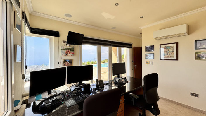 Image No.37-5 Bed Villa for sale