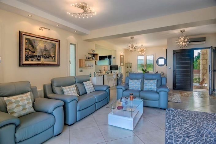 Image No.10-4 Bed Villa for sale