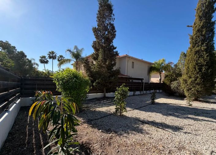 Image No.2-4 Bed Villa for sale