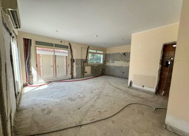 15089543890