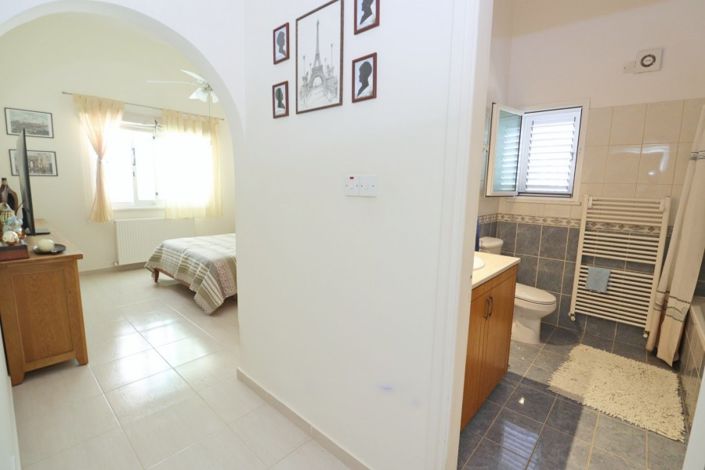 Image No.13-3 Bed Bungalow for sale