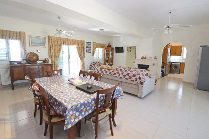 Image No.8-3 Bed Bungalow for sale