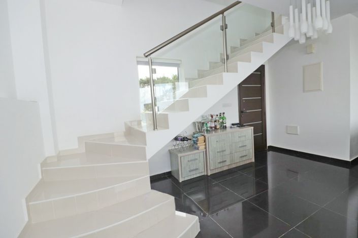 Image No.20-5 Bed Villa for sale