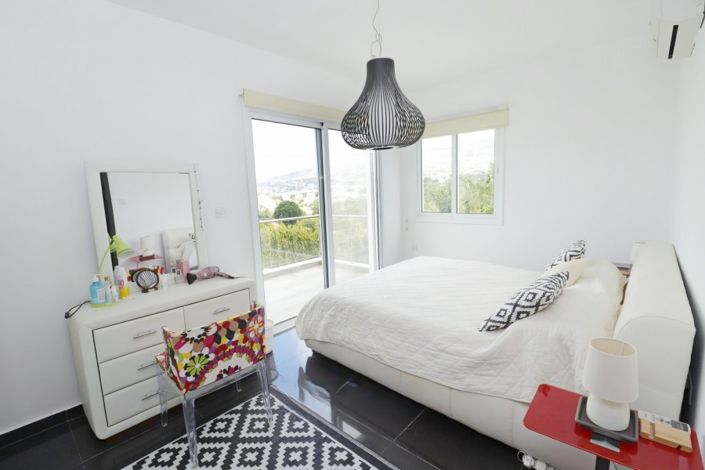 Image No.25-5 Bed Villa for sale