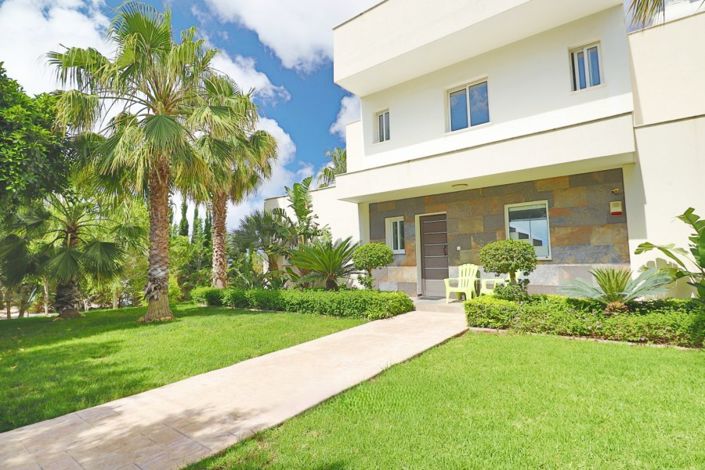 Image No.44-5 Bed Villa for sale
