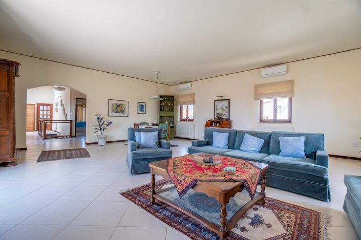 Image No.10-5 Bed Villa for sale