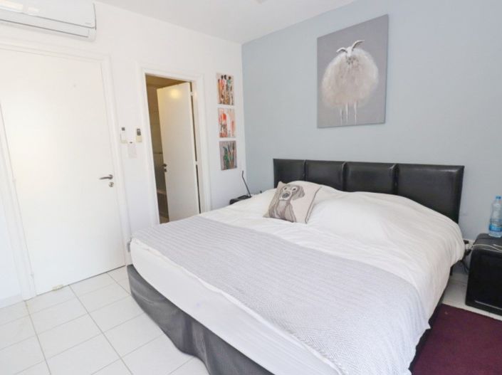 Image No.14-2 Bed Townhouse for sale