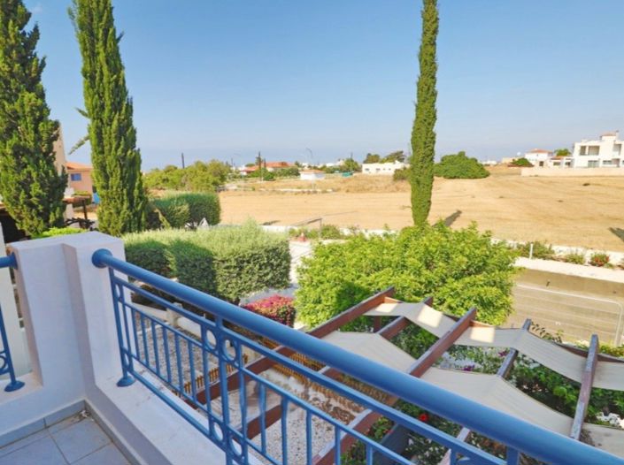 Image No.2-2 Bed Townhouse for sale