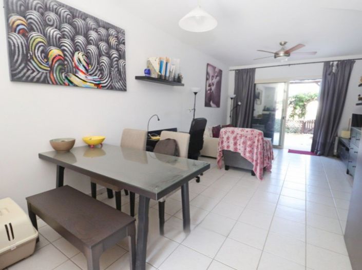 Image No.8-2 Bed Townhouse for sale