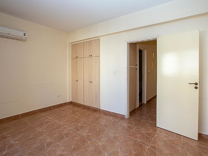 Image No.10-2 Bed Townhouse for sale