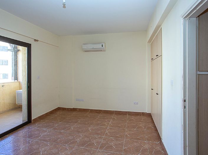 Image No.11-2 Bed Townhouse for sale