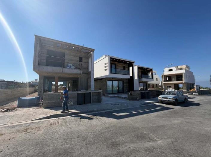 Image No.10-3 Bed Villa for sale
