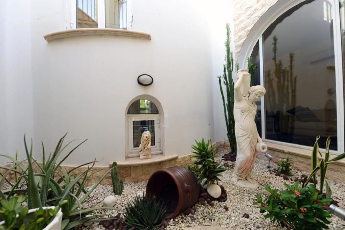 Image No.8-3 Bed Villa for sale