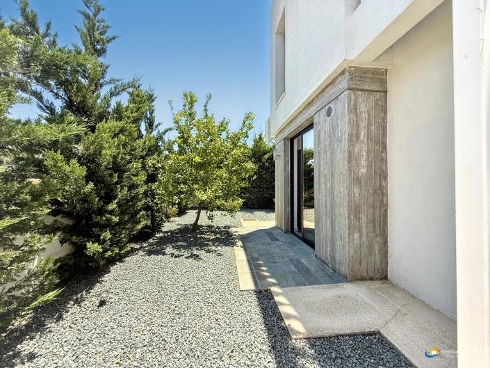 Image No.20-3 Bed Villa for sale