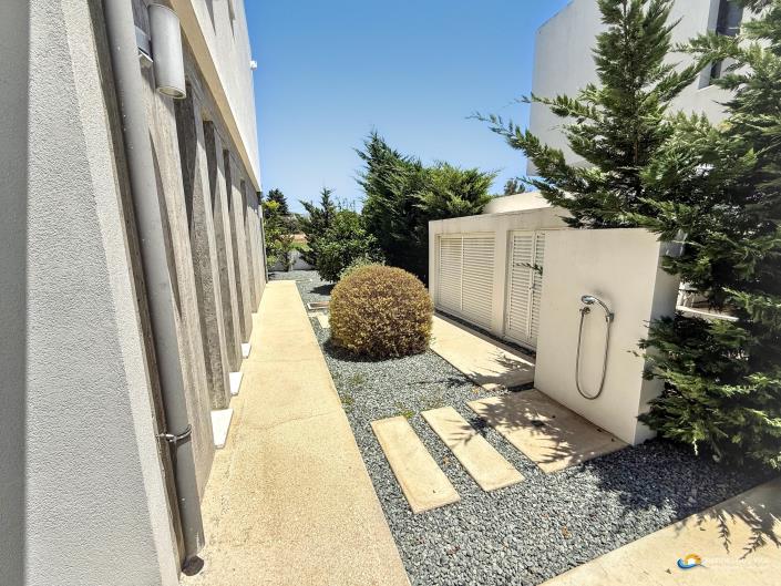 Image No.21-3 Bed Villa for sale