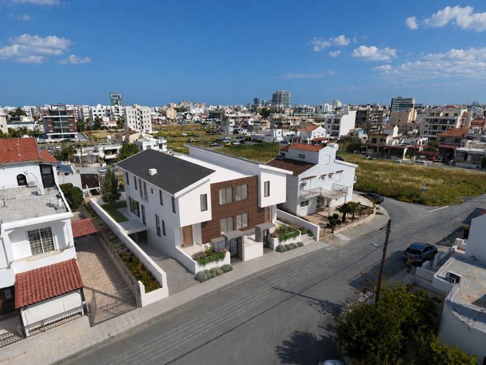 Image No.2-Villa de 4 chambres à vendre à Larnaca