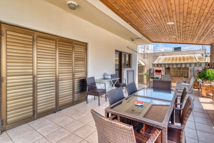 Image No.2-Villa de 4 chambres à vendre à Larnaca