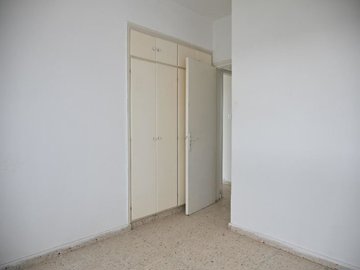 15218147884