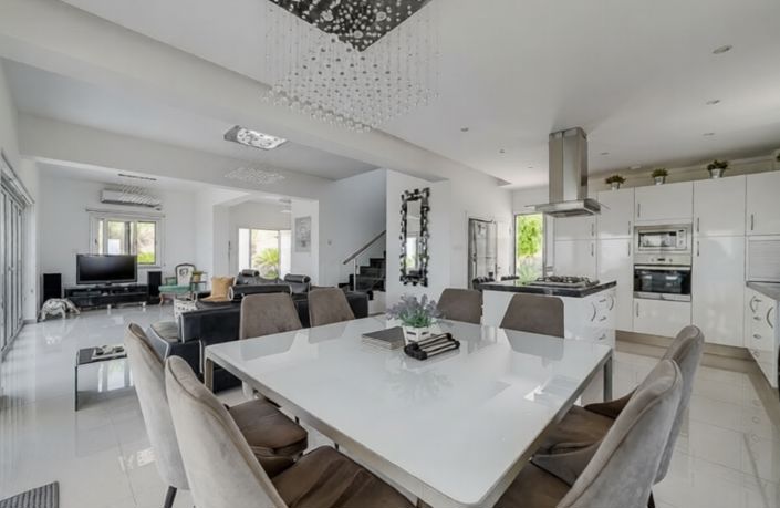 Image No.4-3 Bed Villa for sale