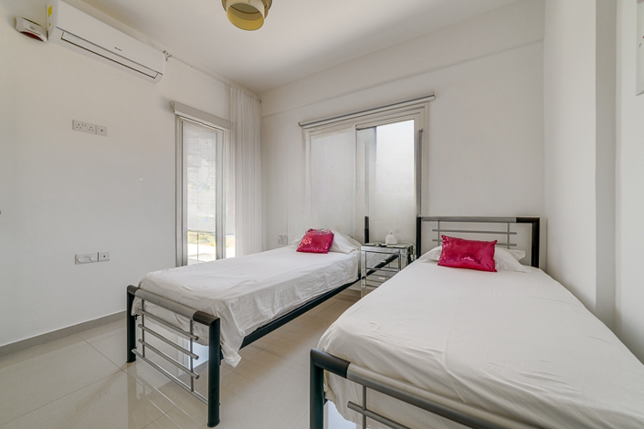 Image No.8-3 Bed Villa for sale
