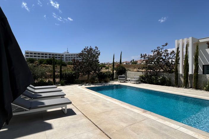 Image No.3-4 Bed Villa for sale