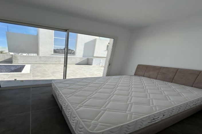 Image No.9-4 Bed Villa for sale