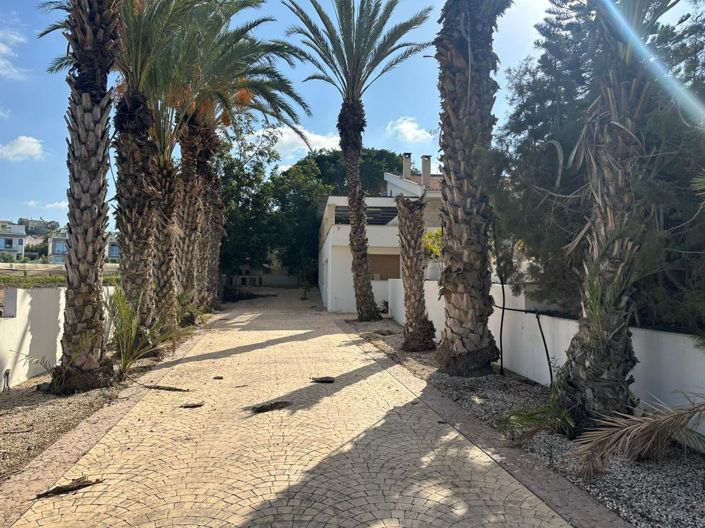 Image No.2-7 Bed Villa for sale