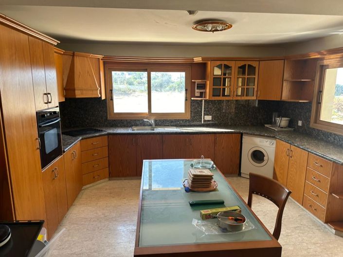 Image No.9-7 Bed Villa for sale