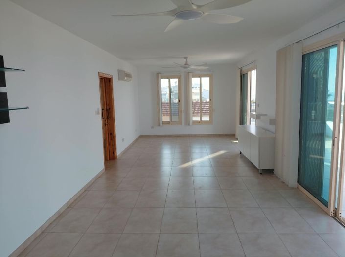 Image No.5-3 Bed Property for sale