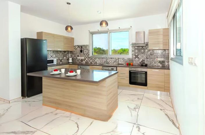 Image No.3-4 Bed Villa for sale