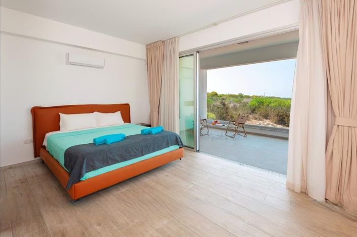 Image No.4-4 Bed Villa for sale