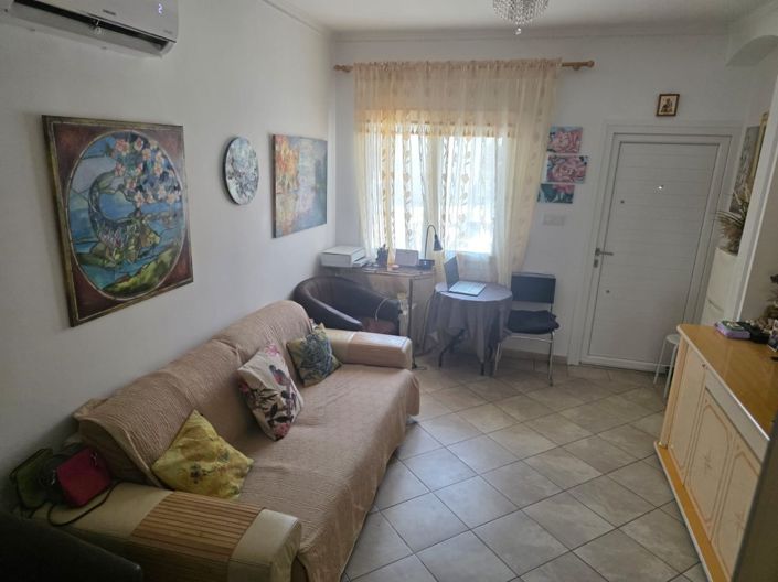 Image No.4-2 Bed Townhouse for sale
